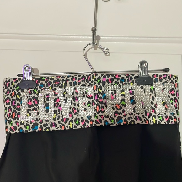 Victoria’s Secret pink capris - Picture 3 of 3